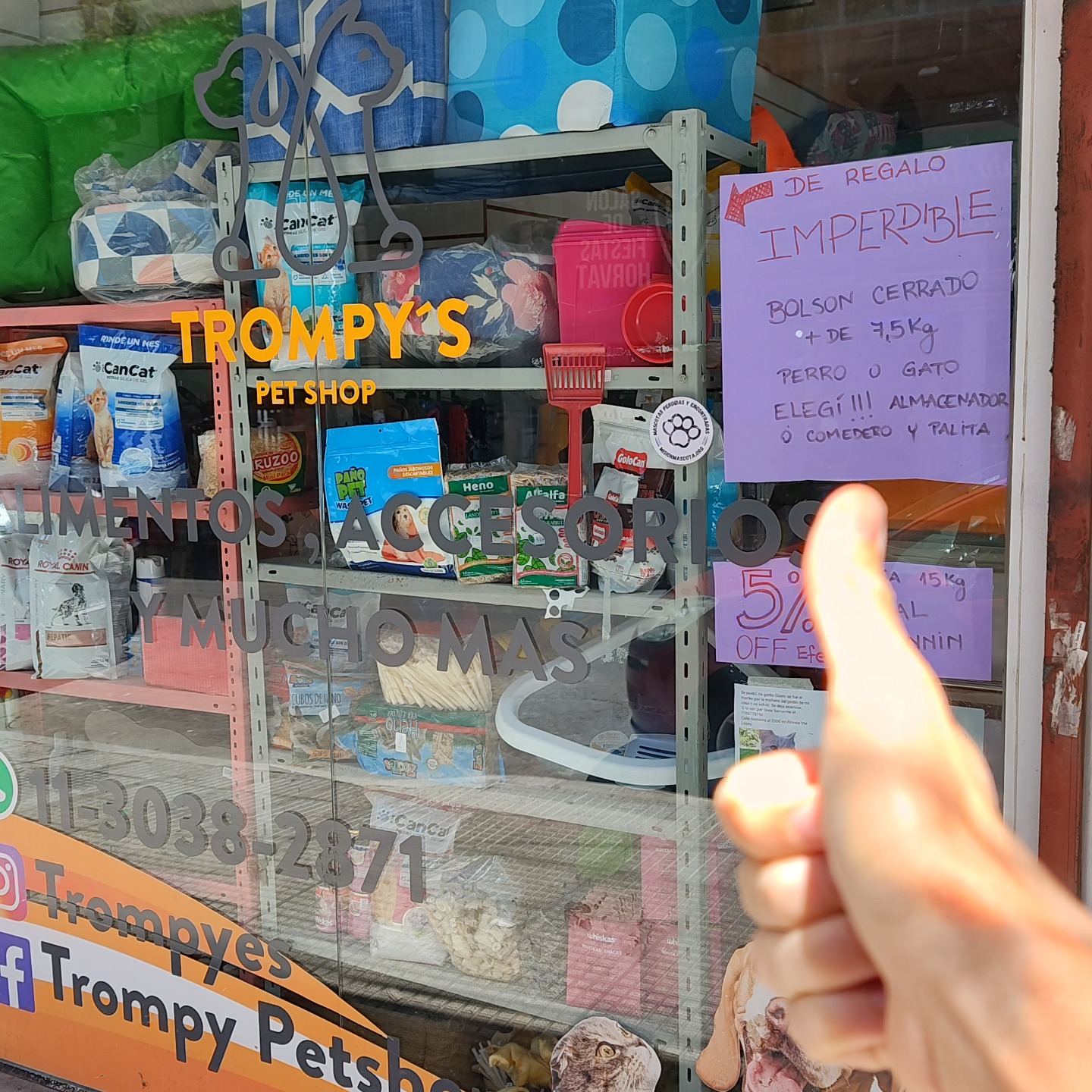 Calco adhesiva Misión Mascota